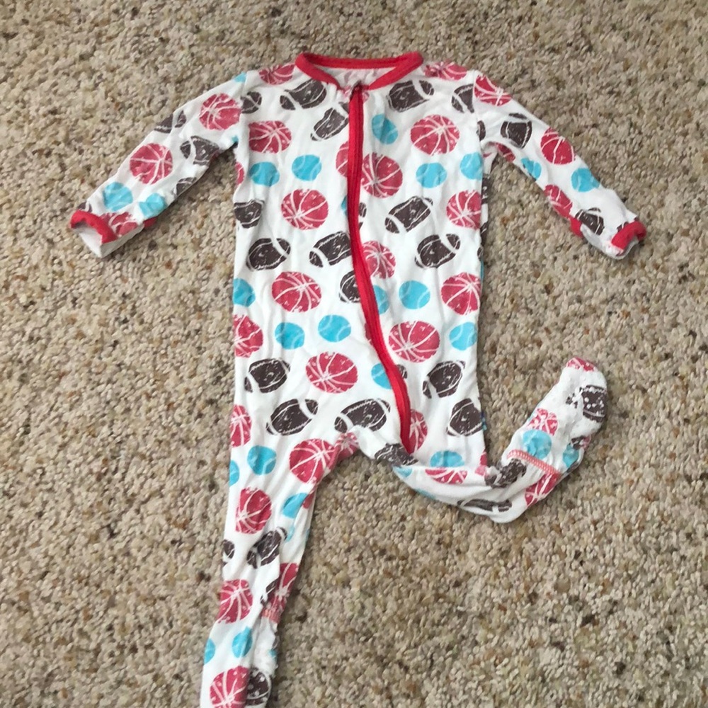 Sports KicKee Pants
